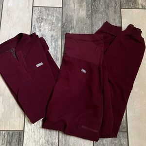 Figs Maternity Scrubs in burgundy